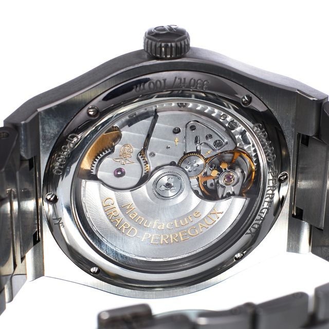 Girard Perregaux Laureato 81010-11-3153-1CM Image 4